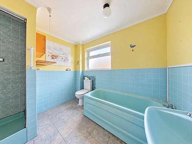 House for sale in Broomfield, Canterbury