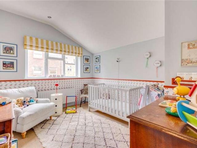 House for sale in West Kensington, Greater London