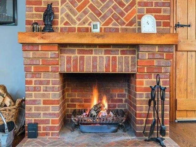 House for sale in Dunsden Green, Berrick Salome