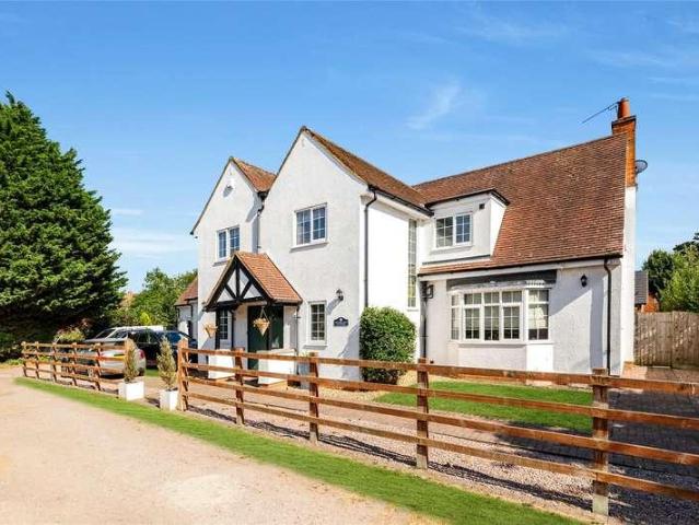 House for sale in Elmfield, Leicestershire