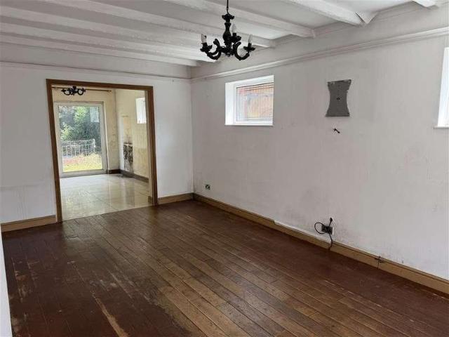 House for sale in Hillview, Surrey