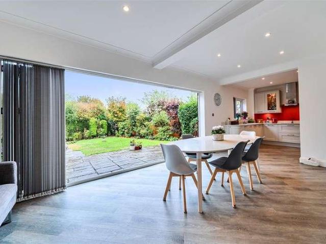 House for sale in Leavesden, Three Rivers