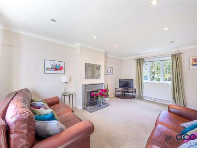 House for sale in Colindale, Greater London