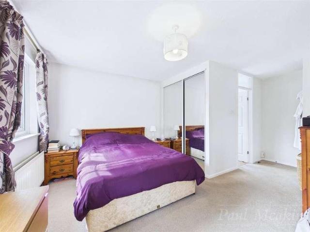 House for sale in London Borough of Croydon, Selsdon