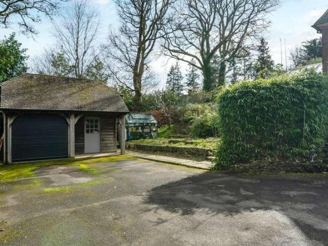 House for sale in Fole, Surrey