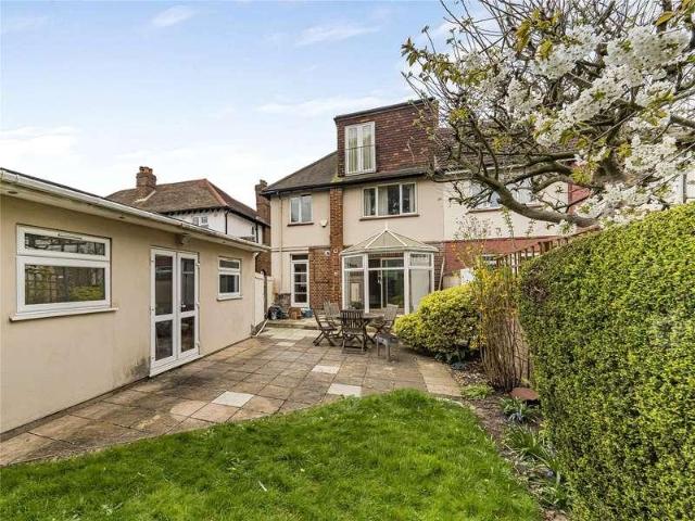 House for sale in New Malden, Greater London