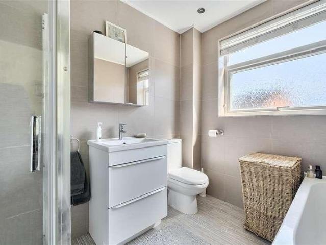 House for sale in Emmbrook, Wokingham