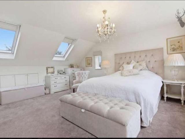 House for sale in Debden Green, Epping