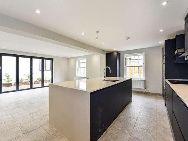 House for sale in Fareham, Wickham