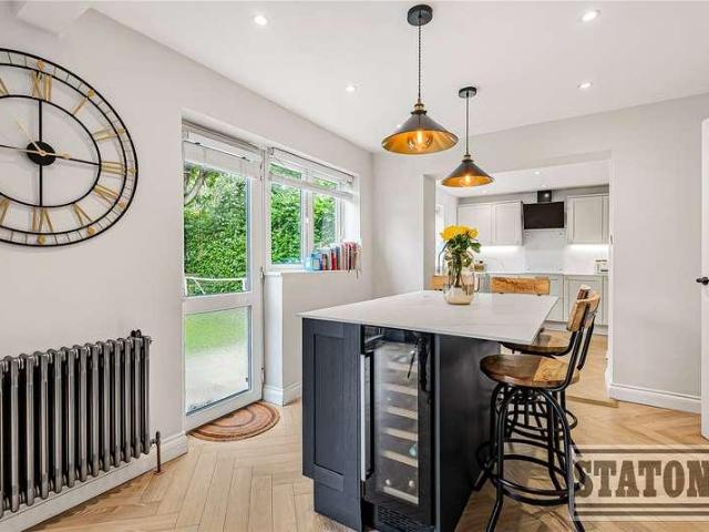 House for sale in Potters Bar, Hertfordshire