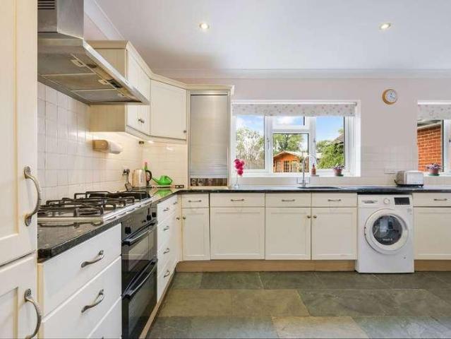 House for sale in Pachesham Park, Surrey