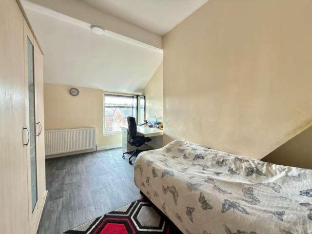 House for sale in Old Trafford, Trafford Park