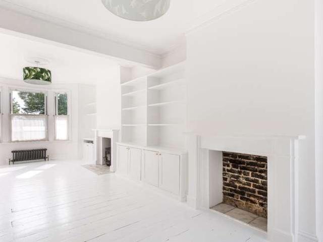 House for sale in Brondesbury, Greater London