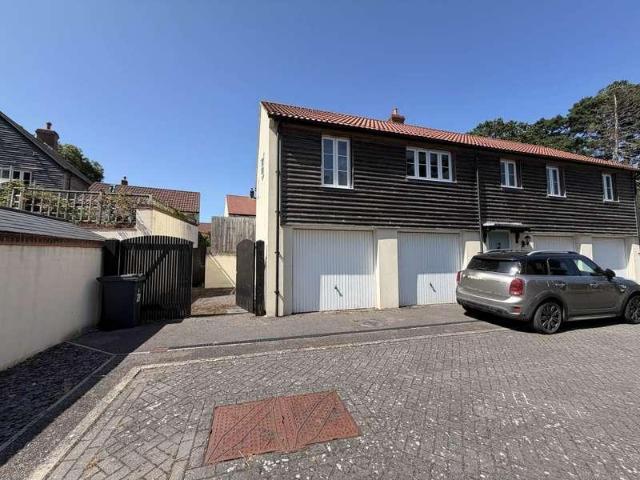 House for sale in Brixington, Budlake