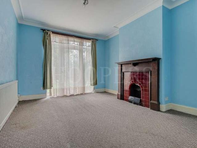 House for sale in Harlesden, Greater London