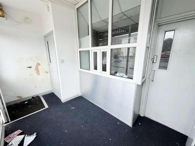 House for sale in Calderstones