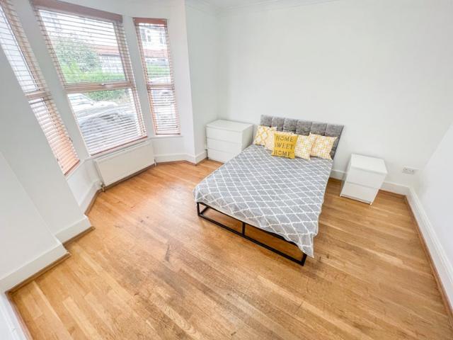 House for rent in Hendon, Greater London