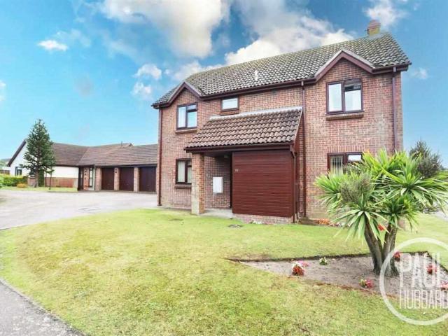 House for sale in Oulton Broad, Eastbridge