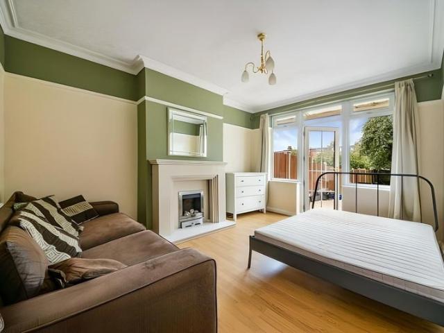 House for rent in Upper Tooting, Greater London