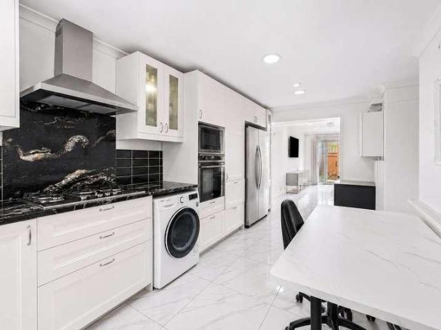 House for rent in Canary Wharf, Greater London