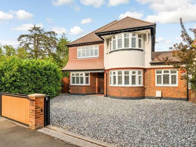House for rent in Ashley Park, Surrey