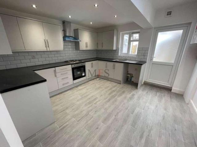 House for rent in London Borough of Ealing, Greater London