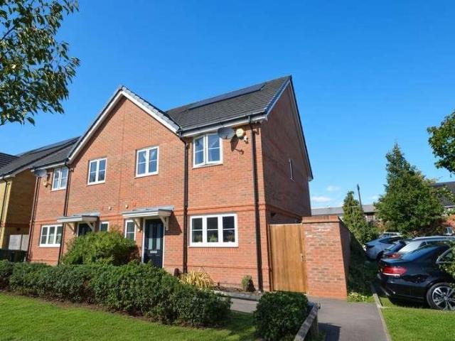 House for rent in Lower Halliford, Surrey