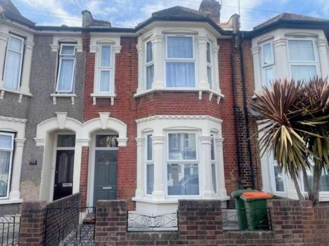 House for rent in Manor Park, Greater London