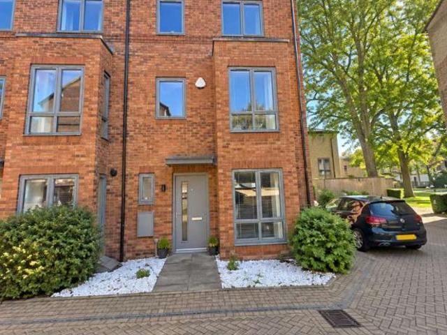 House for rent in Hyde Park, West Yorkshire