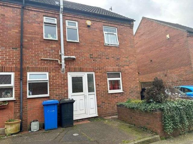 Apartment for rent in Clover Hill, East Bank