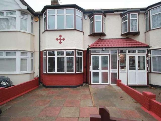House for rent in London Borough of Ealing, Greater London