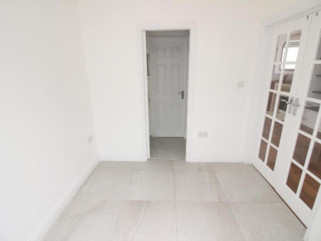 House for rent in Motspur Park, Greater London