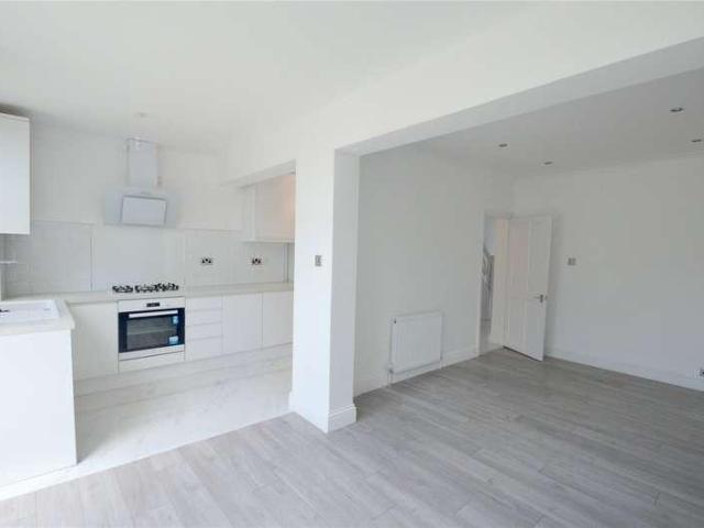 House for rent in London Borough of Croydon, Shirley