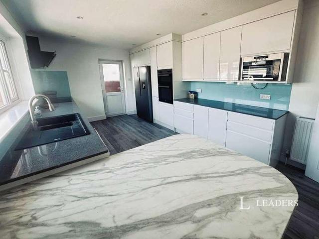 House for rent in Rose Green, Clapham
