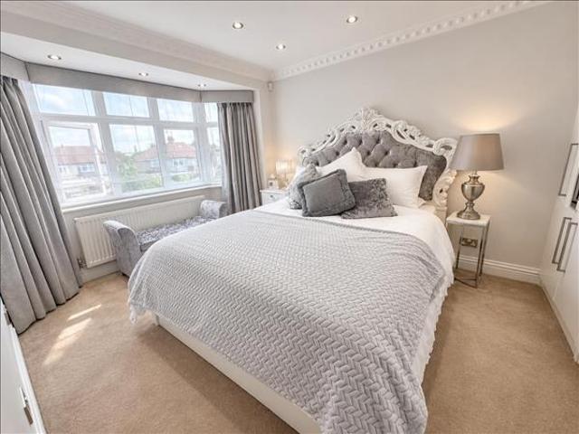 House for rent in London Borough of Ealing, Greenford