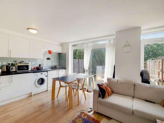 Apartment for rent in London Borough of Lewisham, New Cross