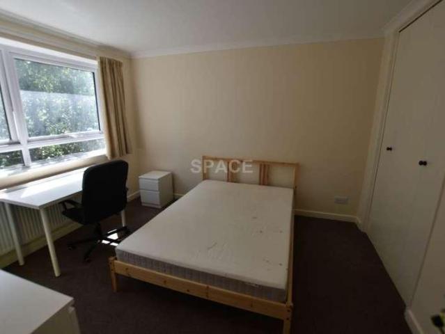 Apartment for rent in Whitley, Reading