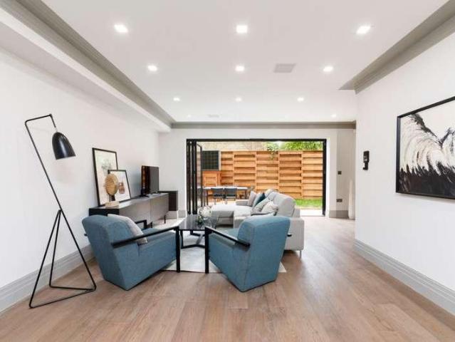 House for rent in Chalk Farm, Greater London