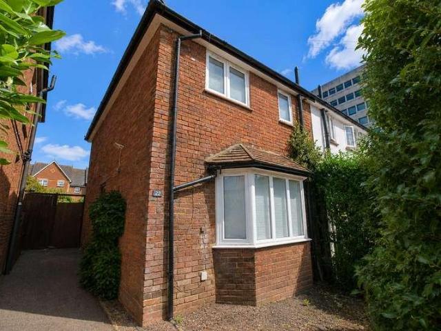 Apartment for rent in Westborough, Surrey
