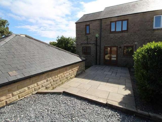 House for rent in Salendine Nook, West Yorkshire