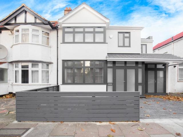 House for rent in Dollis Hill, Greater London