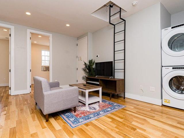 Room for rent in Arverne, New York