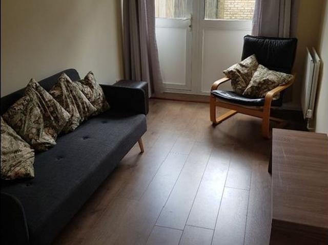 House for rent in Bromley-by-Bow, Bow