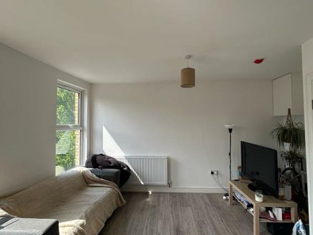 House for rent in Furzedown, Greater London
