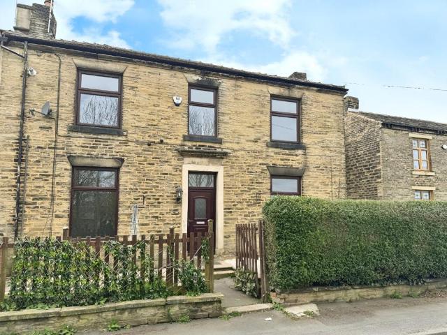 Terraced House for rent in Cleckheaton