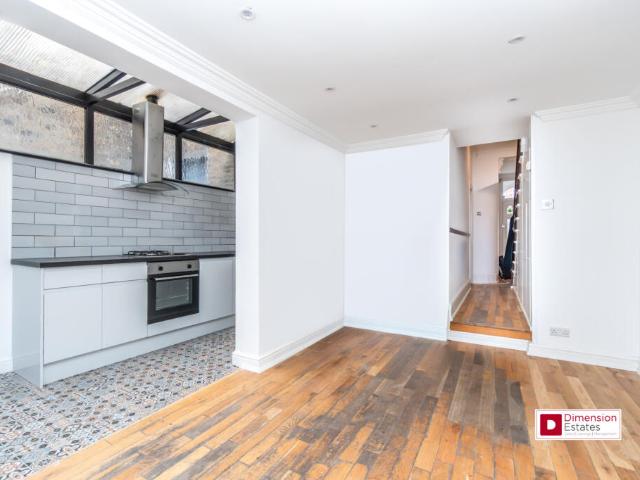Cottage for rent in Hackney, Clapton