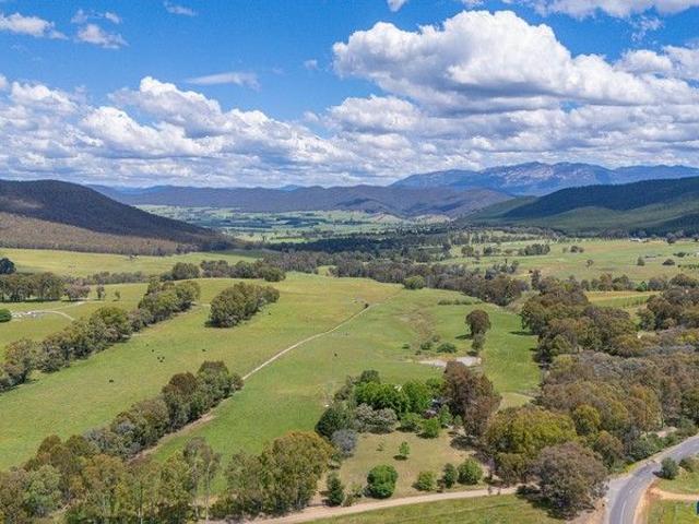 Acreage for sale in Mudgegonga, Victoria