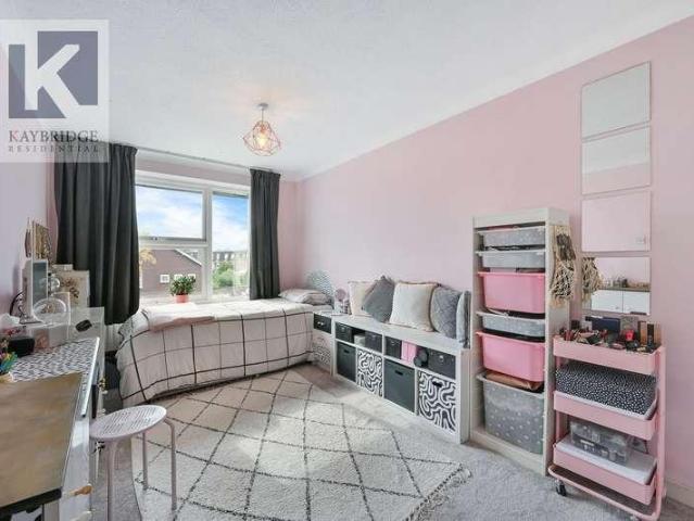 Property for sale in New Malden, Greater London