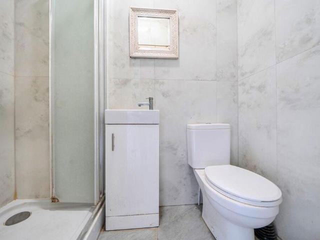 Property for sale in London Borough of Croydon, Waddon