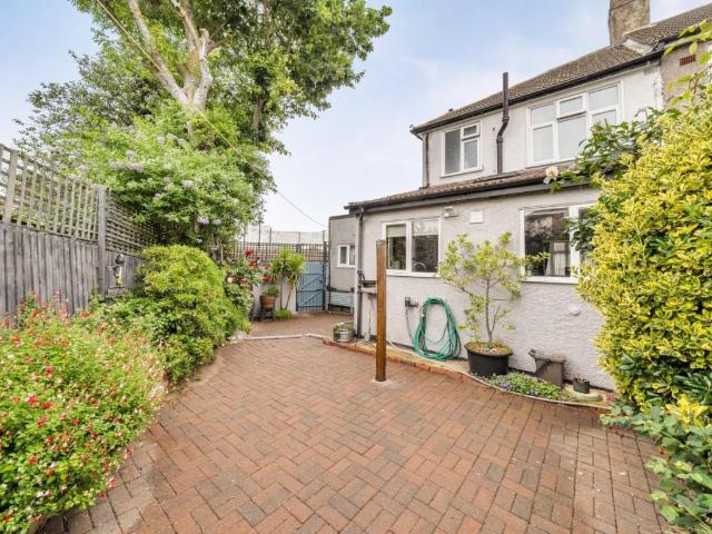 Property for sale in Lessness Heath, Greater London